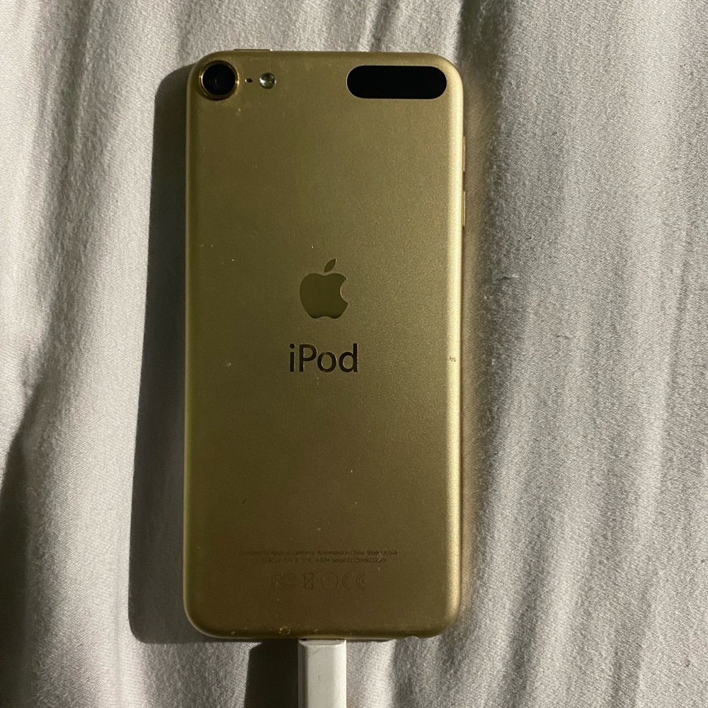 apple ipod touch (6th generation) gold 32 GB